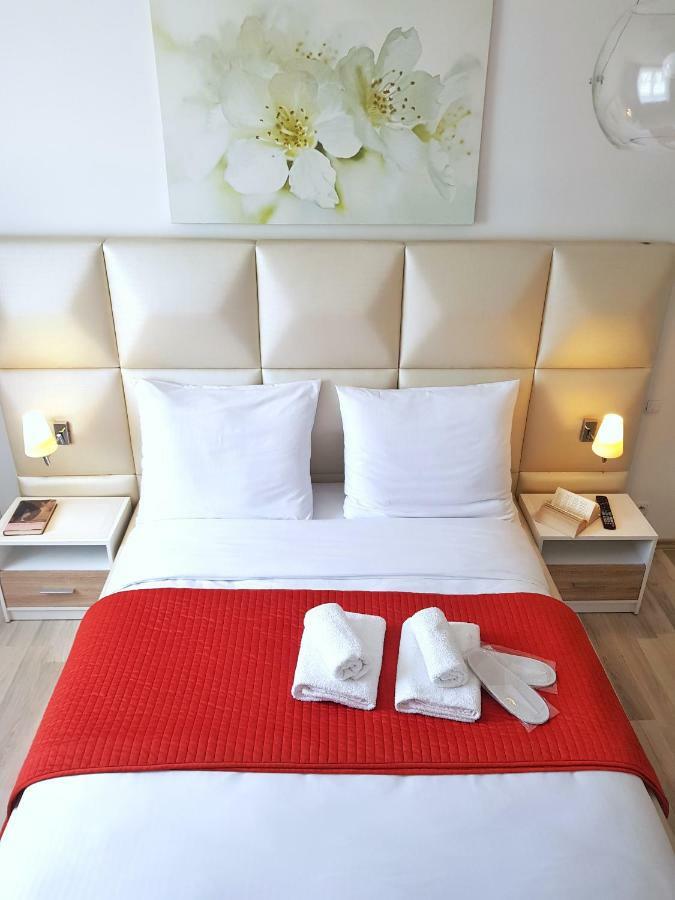 Warsaw Royal Stay Aleja Jana Pawla II ภายนอก รูปภาพ